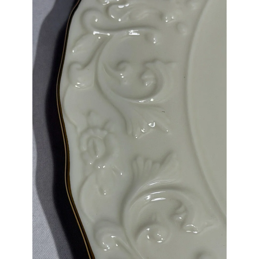 Lenox Georgian Cake Plate Cream Embossed Floral Gold Trim Scalloped 11.5